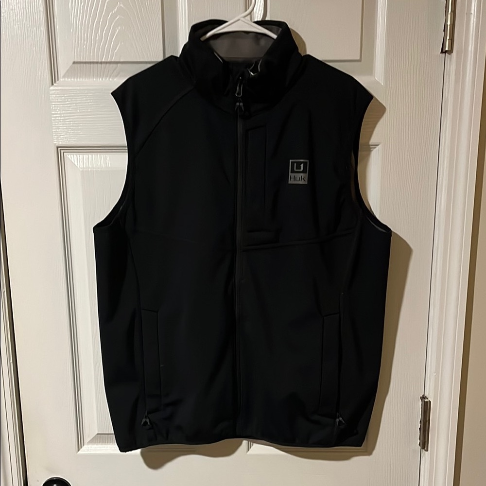 Huk Softshell Vest